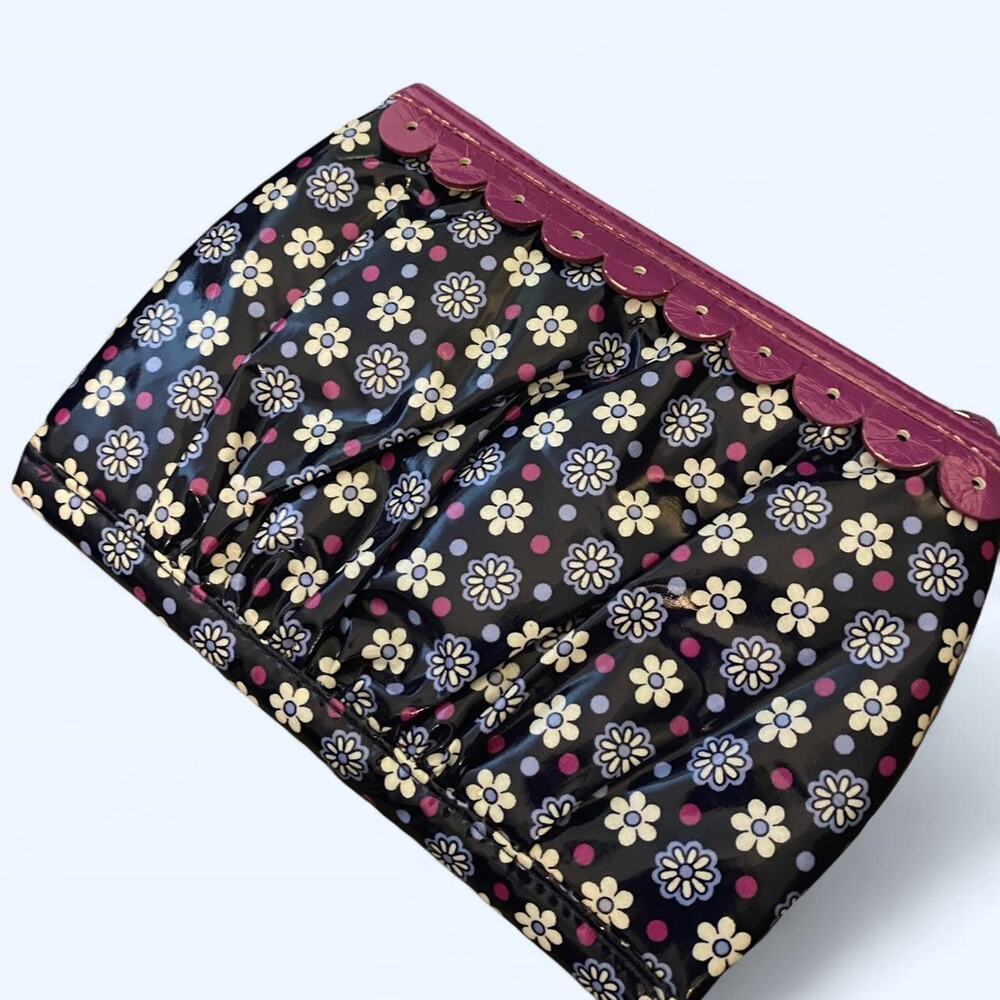 Vera Bradley Frill folding vinyl cosmetic bag Boysenberry colo zipper -magnetic